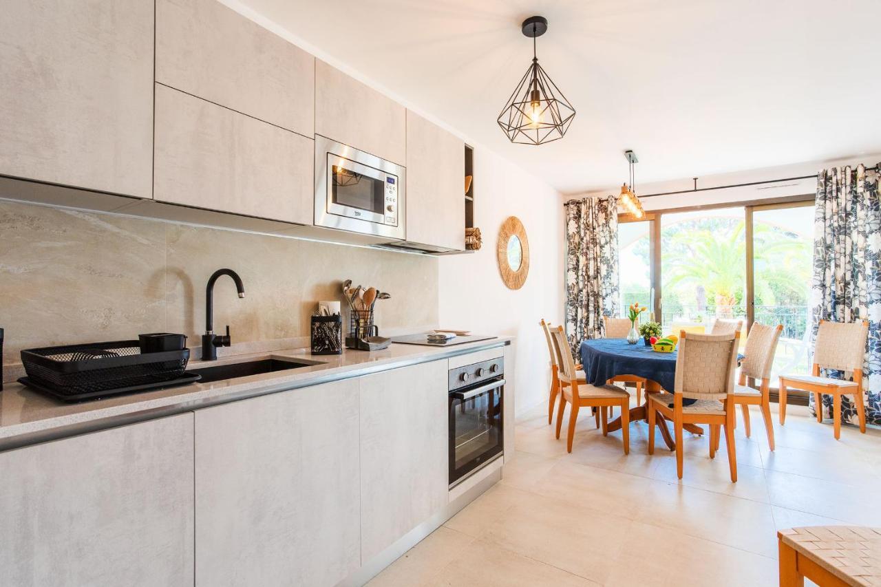 L'Ange Gardien Ap4269 By Riviera Holiday Homes Villefranche-sur-Mer Exterior foto